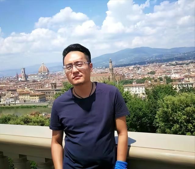 叔穿上了高跟鞋奇迹般东山再起5个月赚12亿AG旗舰厅·(中国)国际厅负债500万后大(图14)