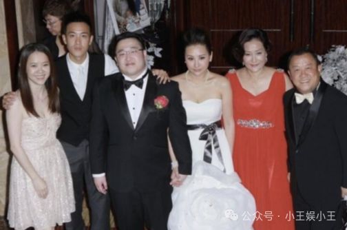 最为他省心的是他的二女儿曾咏仪AG旗舰厅原来曾志伟四个子女中(图2)