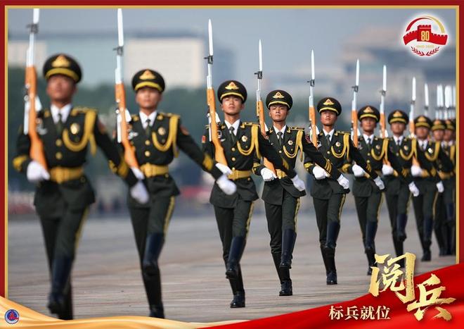 霍启刚发长文：强大的军队向世界展示了我国的底气AG旗舰厅首页霍震霆与儿子们齐聚北京观看阅兵(图4)